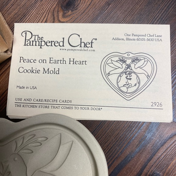 Pampered Chef Peace on Earth Heart Cookie Mold Stoneware 2926 - Picture 3 of 6